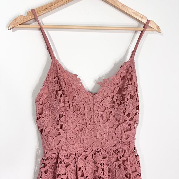 NWT ASTR The Label Floral Lace Sleeveless Dress Midi | Dark Blush Pink | SZ S - Picture 6 of 13
